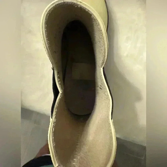 Water resistant Chelsea rain slip on ankle boots in cream color Women’s size 8 - Picture 6 of 9